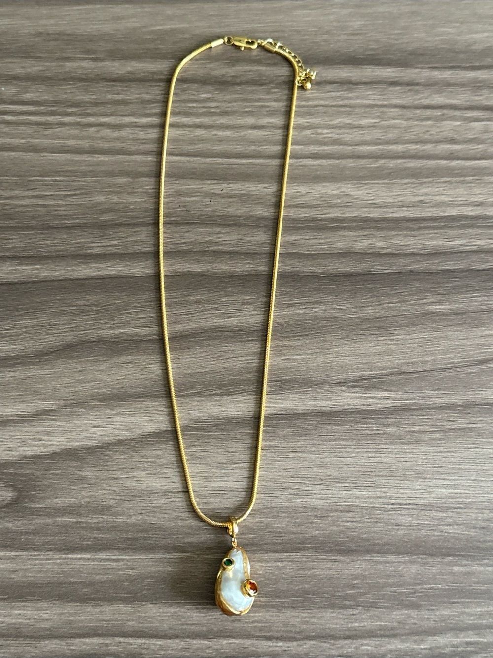 Pearl Teardrop Pendant Necklace Q1086